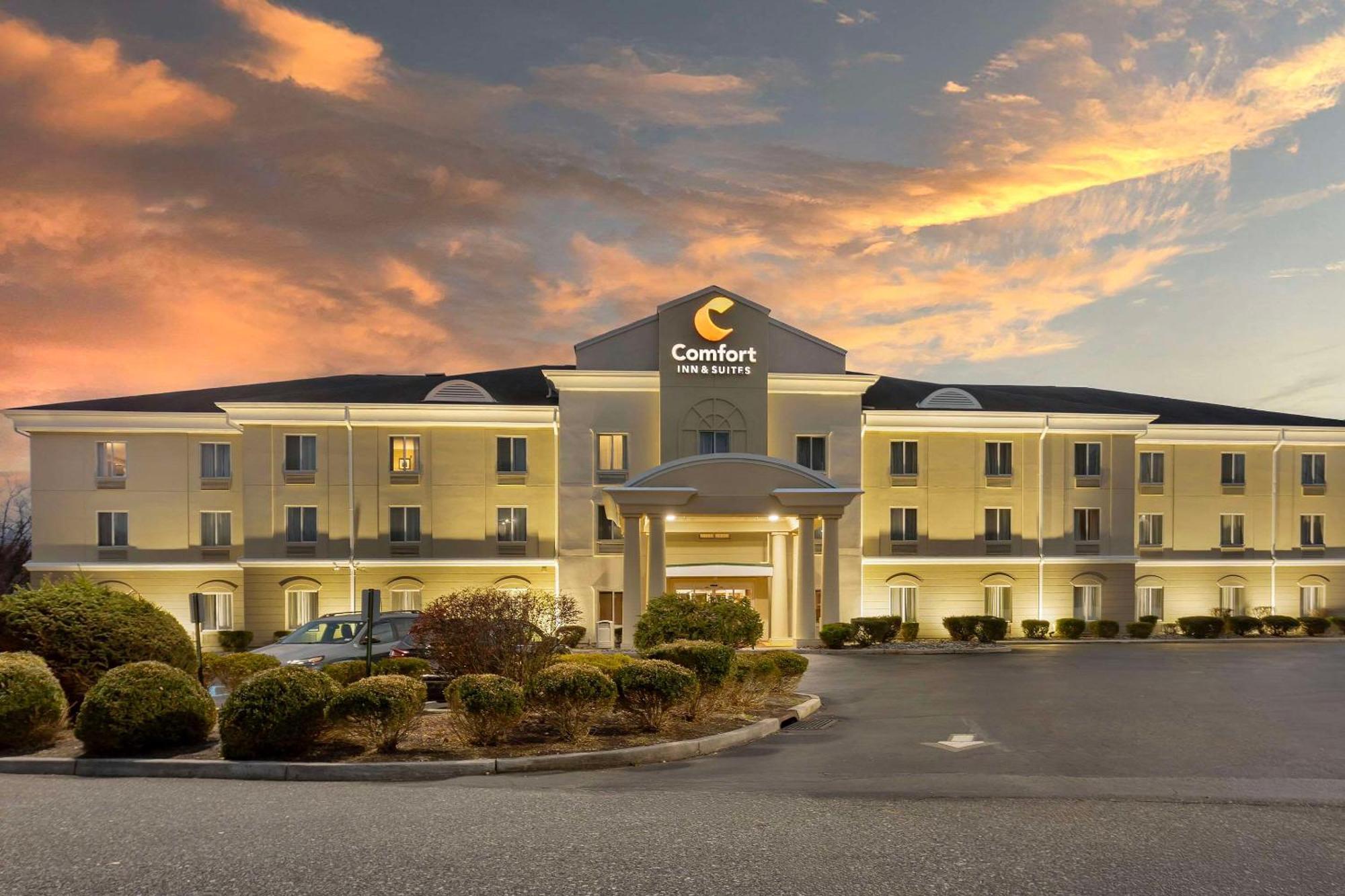 Comfort Inn & Suites Carneys Point Экстерьер фото